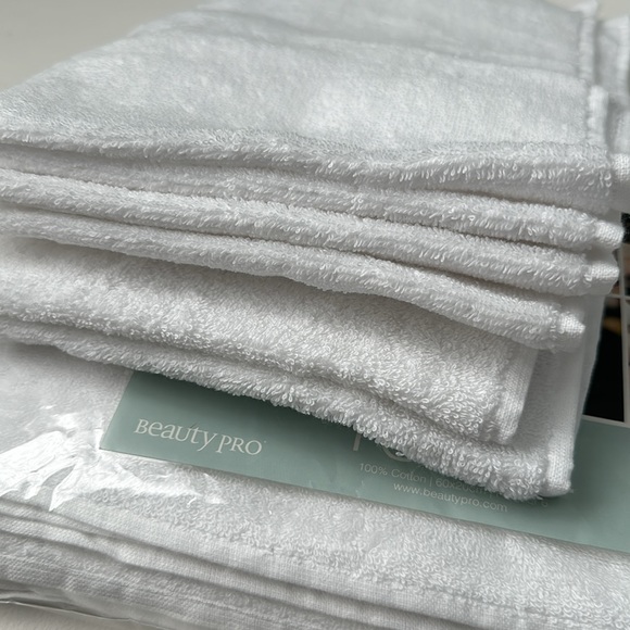 BEAUTY PRO - Set of 12 Facial wrap towels 100% cotton - Picture 2 of 4